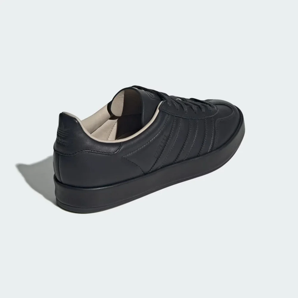 10.5M‎ - [NEW] Men's adidas Gazelle Indoor Shoes 'Black' JH5415